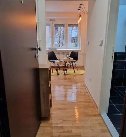 Apartment Gold Star *